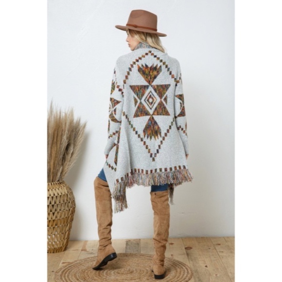 SOLD OUT Gray Open Drape Knit Geo Aztec Tribal Western Print Fringe Cardigan - Picture 6 of 8